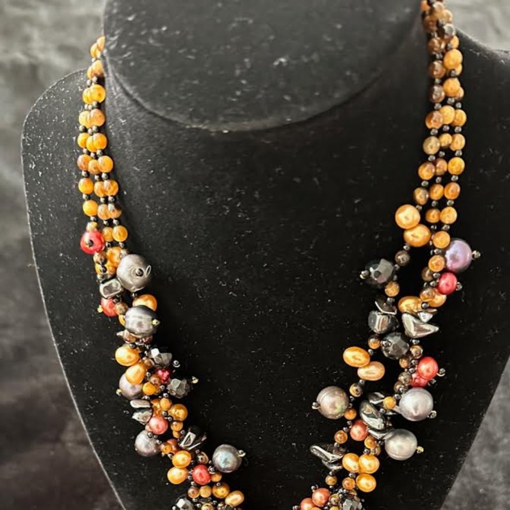 China VAR Statement Beaded Necklace & Earrings